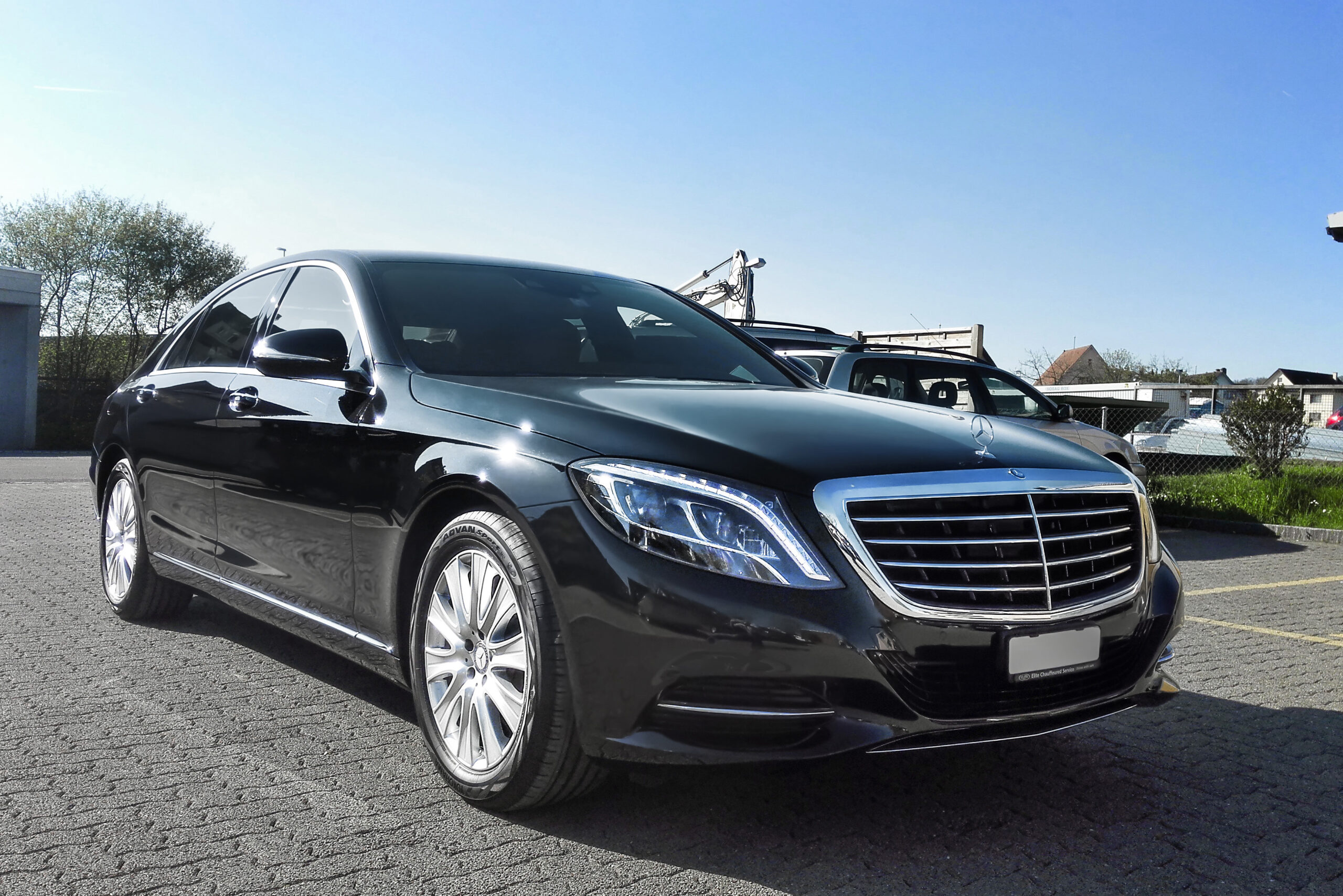 Limocity Mercedes-Benz S-Klasse schwarze Limousine Frontansicht