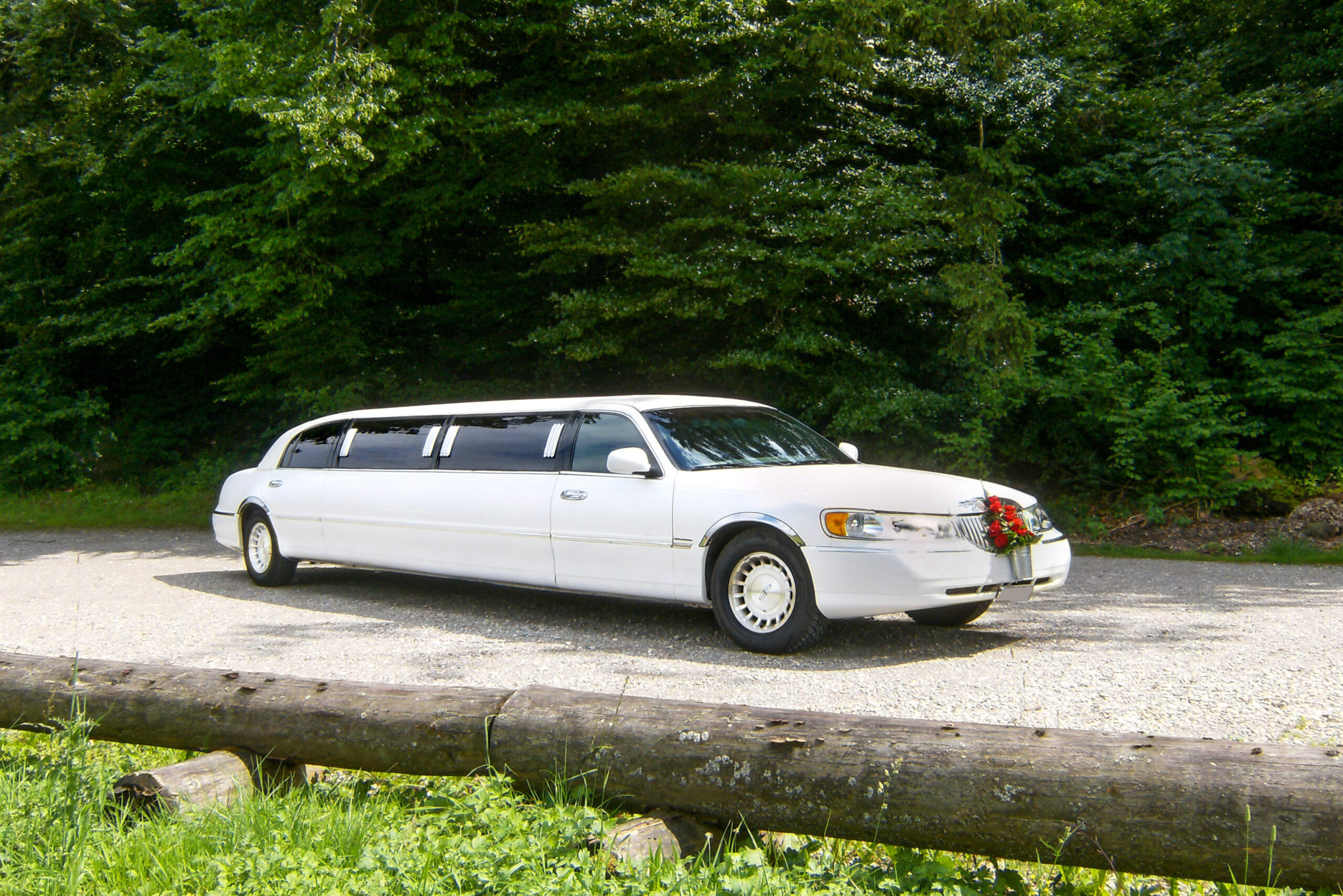 Limocity Lincoln Stretchlimousine weiss Frontansicht