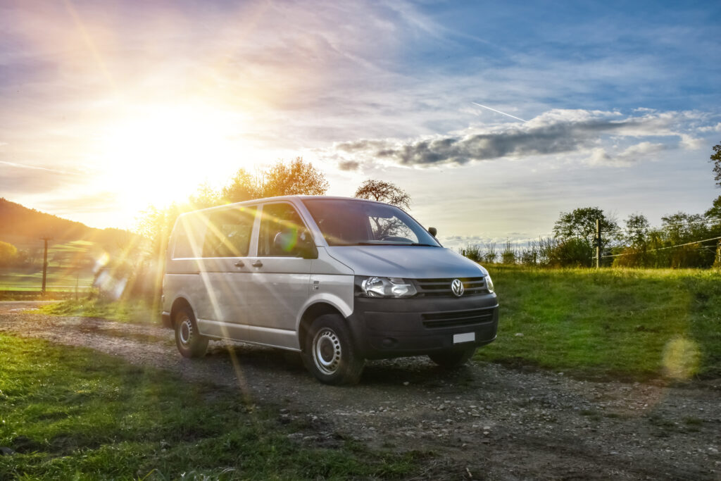 Transportlösung Jüngling VW T5 silber Frontansicht